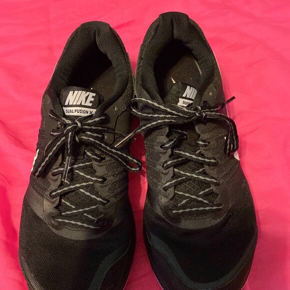 Women’s Sz 9 Nike Dual Fusion X - Picture 1 of 12